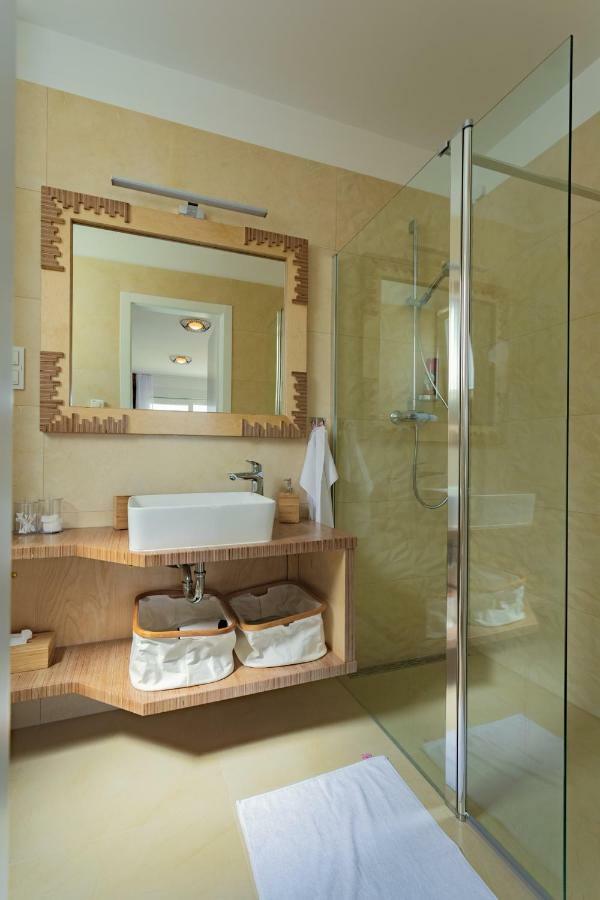 Villa Compass; Luxury Experience In Natural Bay. Ražanj المظهر الخارجي الصورة