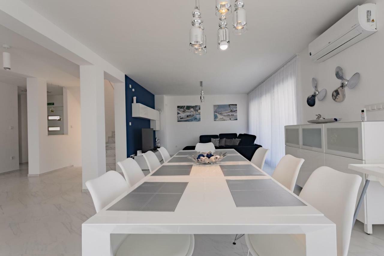 Villa Compass; Luxury Experience In Natural Bay. Ražanj المظهر الخارجي الصورة